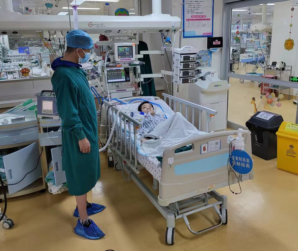 正规跨省救护车出租公司