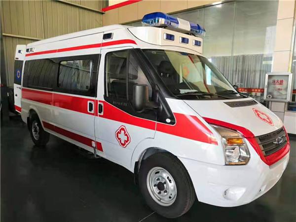 正规福特V362救护车